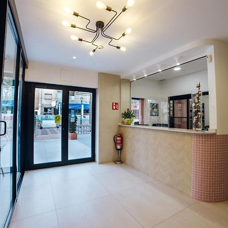 Apartamentos Palm Court Benidorm Exteriör bild