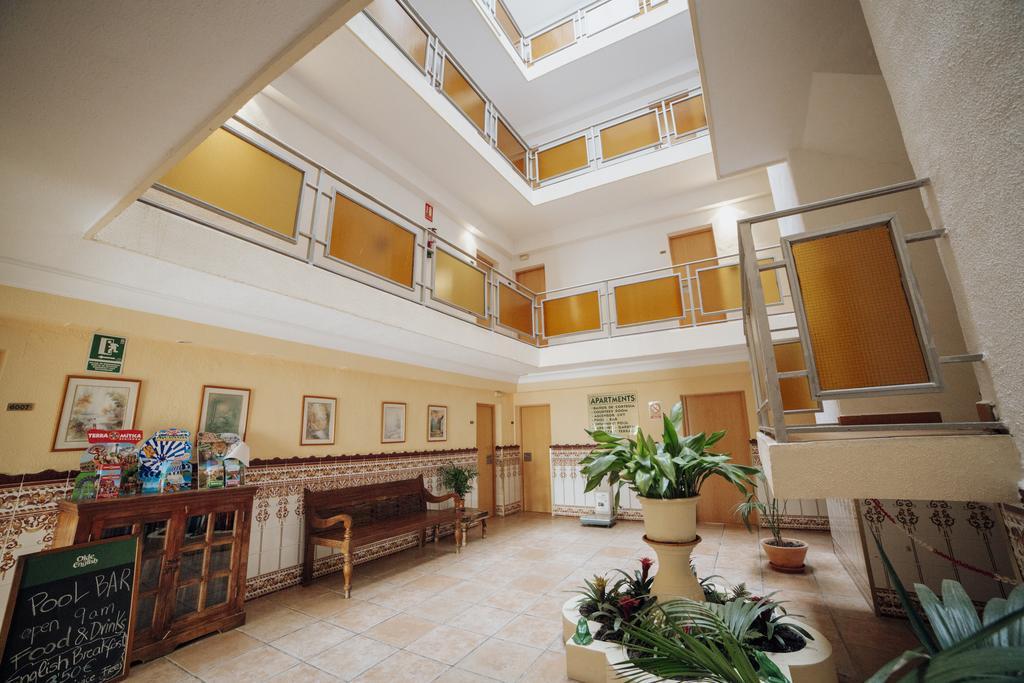 Apartamentos Palm Court Benidorm Exteriör bild